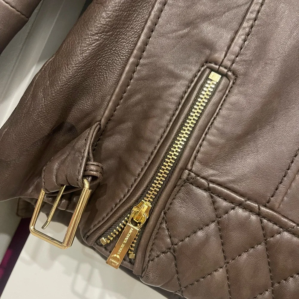 MICHAEL KORS BROWN LEATHER QUILTED MISSY NOTO JACKET 10/10 CONDITION - Picture 9 of 10